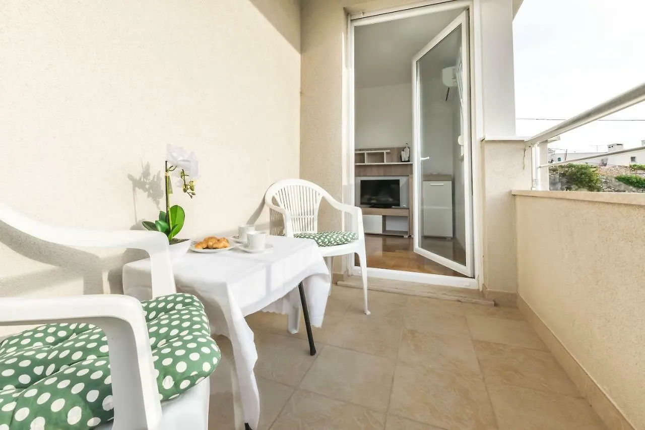 Apartment Znjan Split